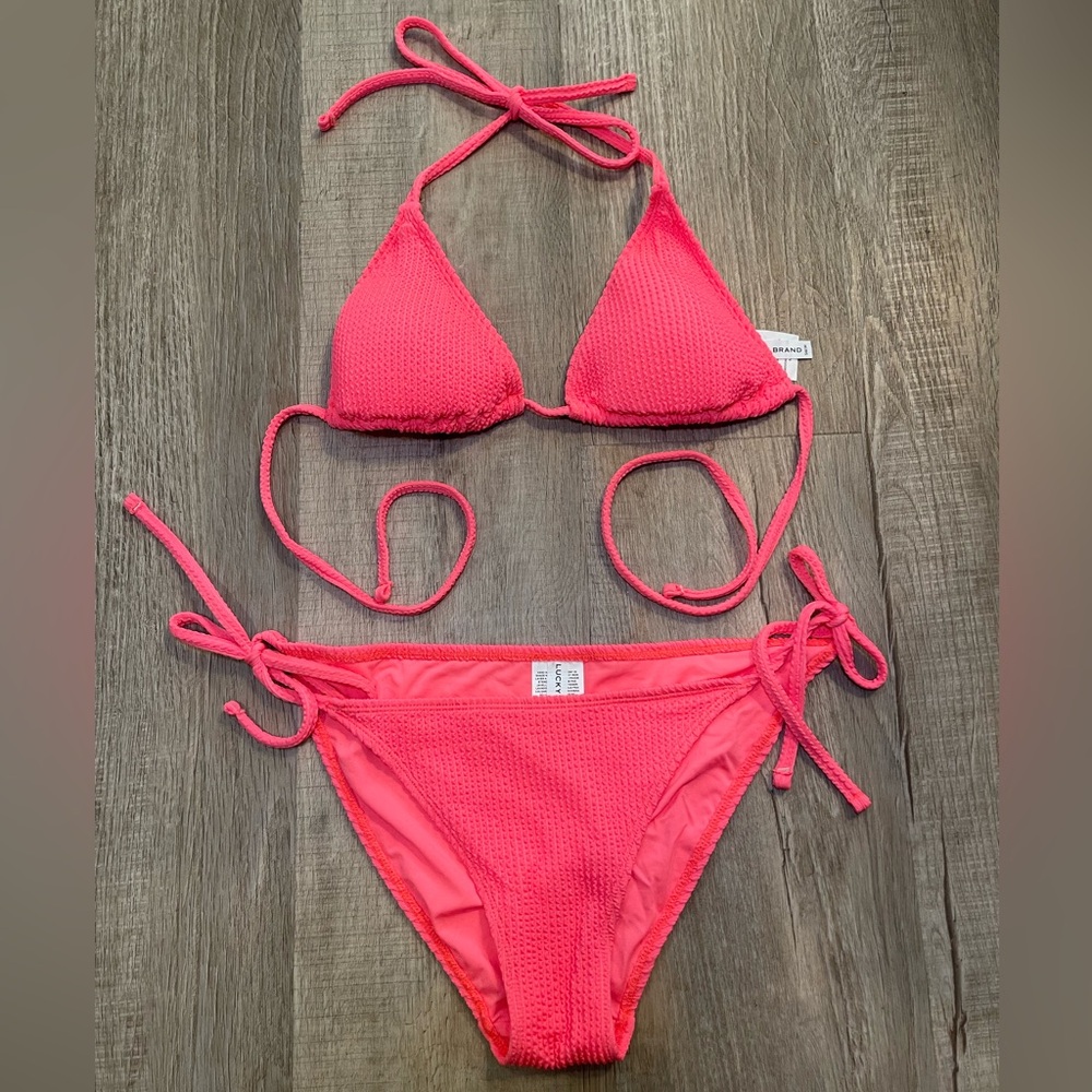 Lucky Brand Textured Triangle Bikini Set – Pink Coral